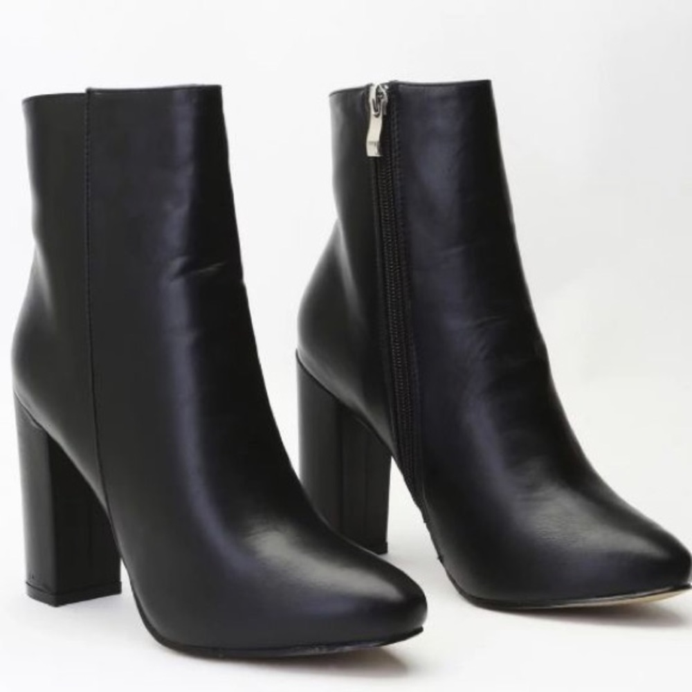 Presley Ankle Boots in Black